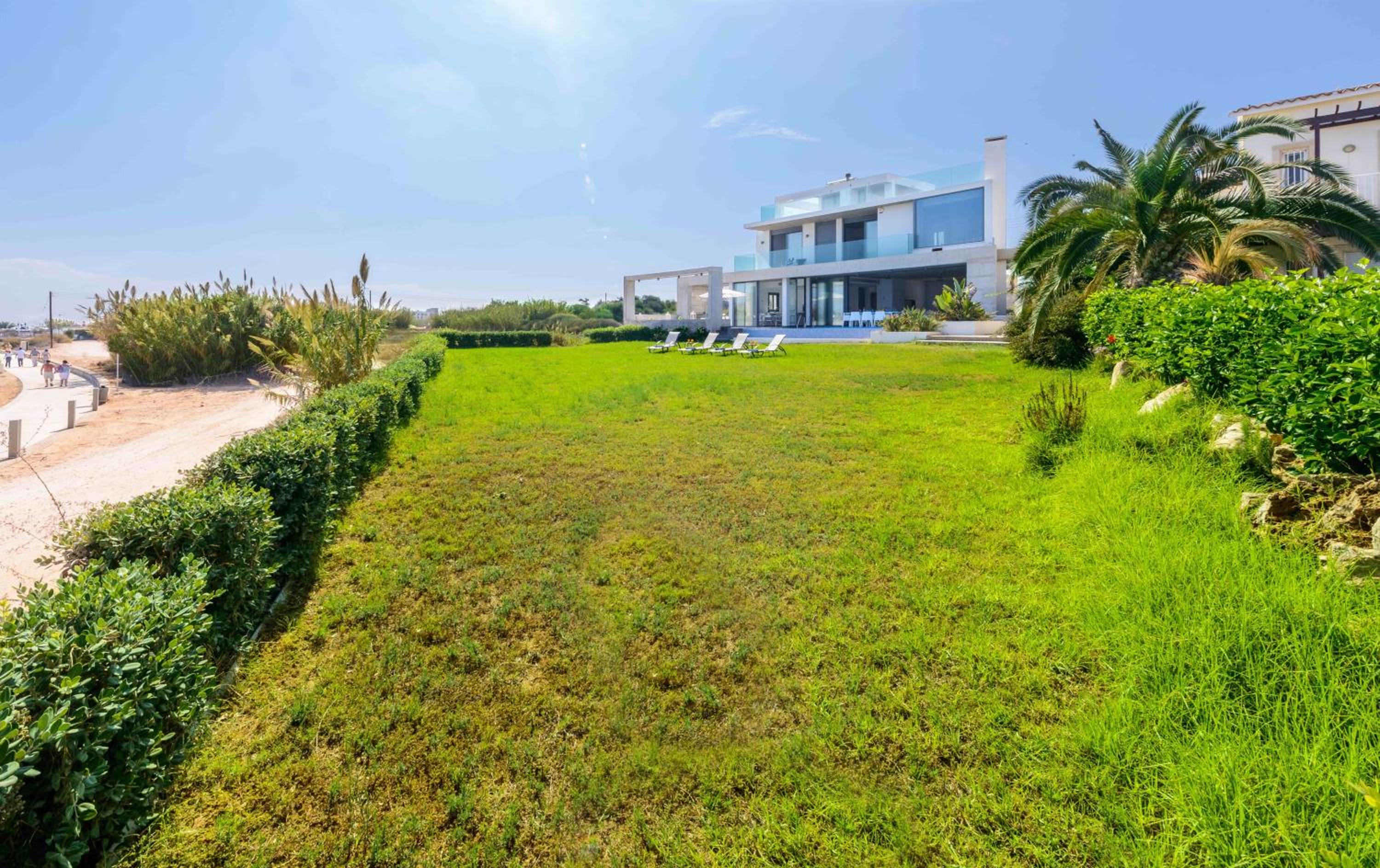 Luxury villa by the sea with heated pool
