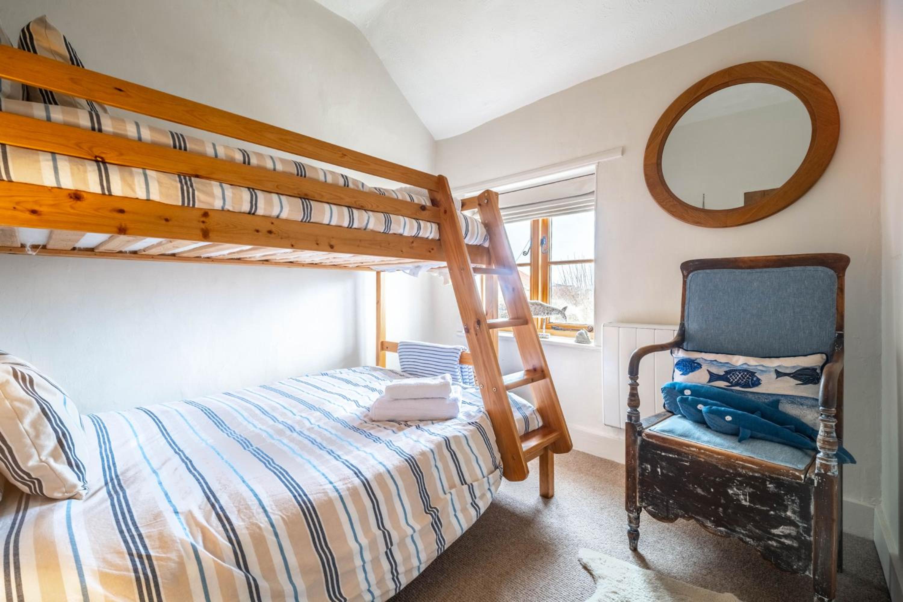 Samphire Cottage by Big Skies Cottages view 4