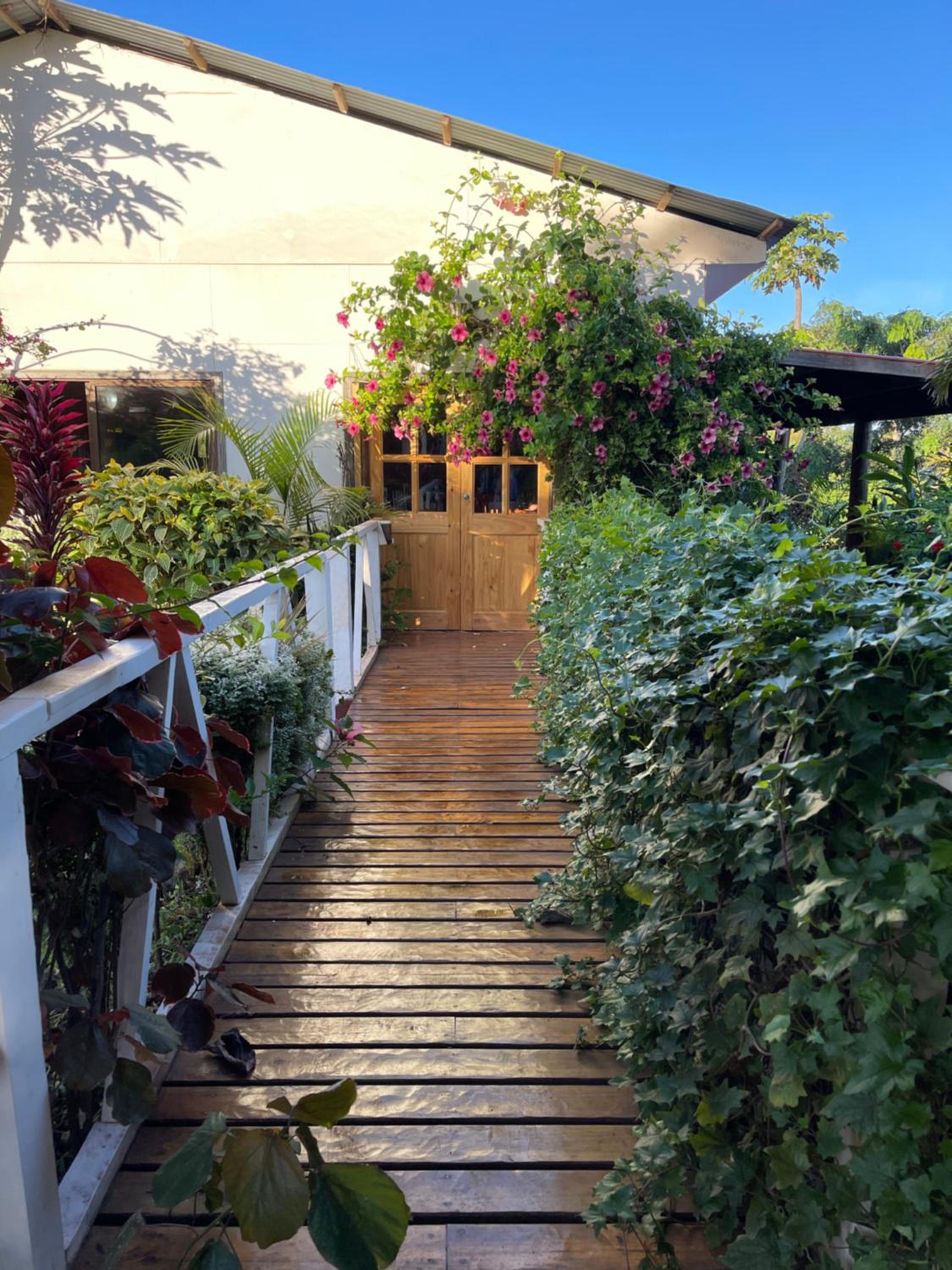 Teanehi Bed & Breakfast