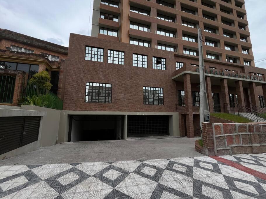 Apartamento 1 quarto, com garagem no centro próximo Hospital de Caridade