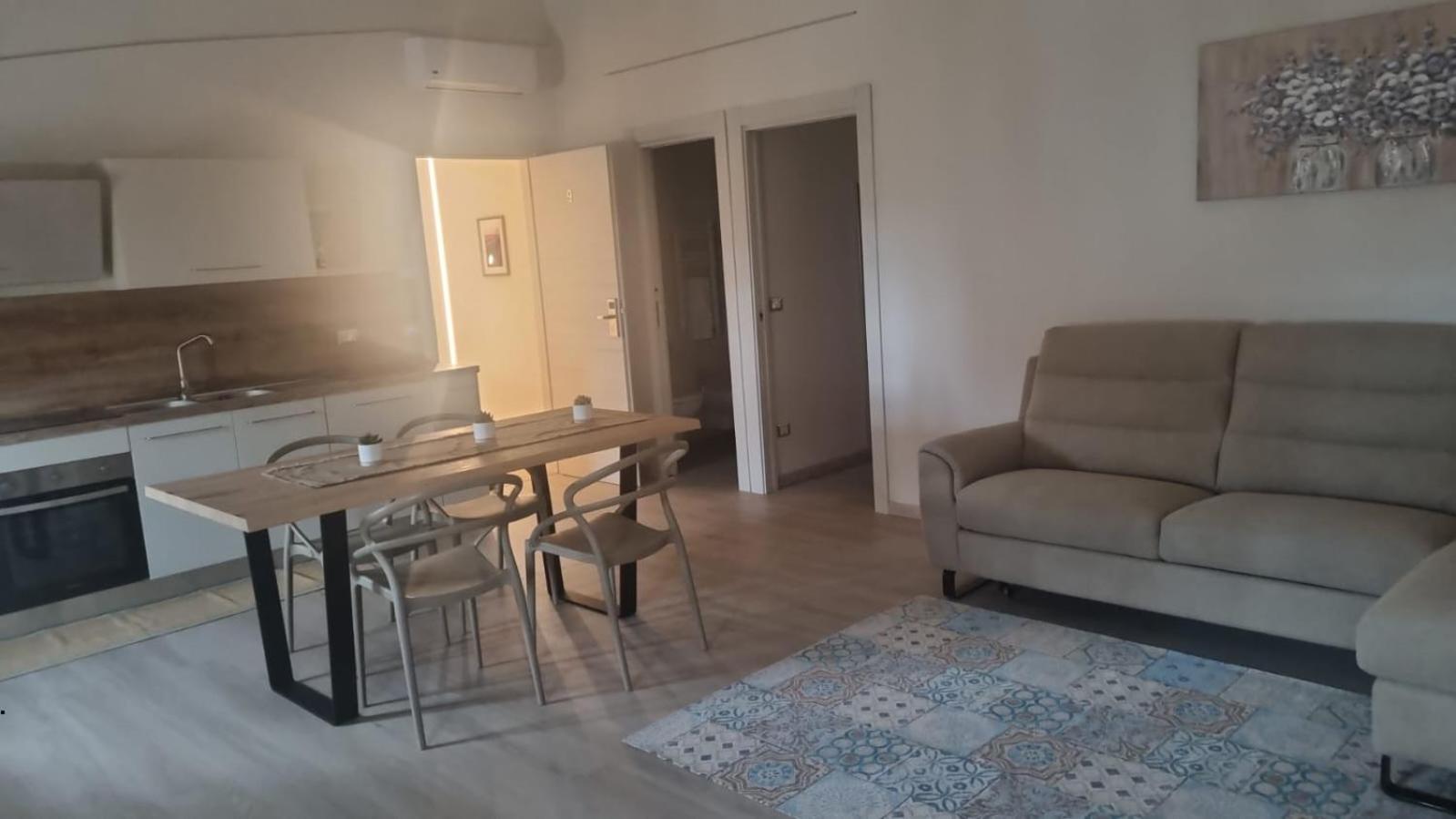 Simona Apartments