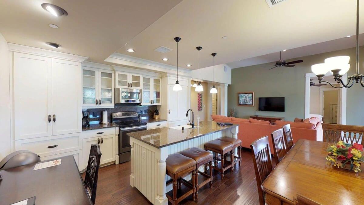 Elegant Poolside Penthouse w Private Elevator view 2