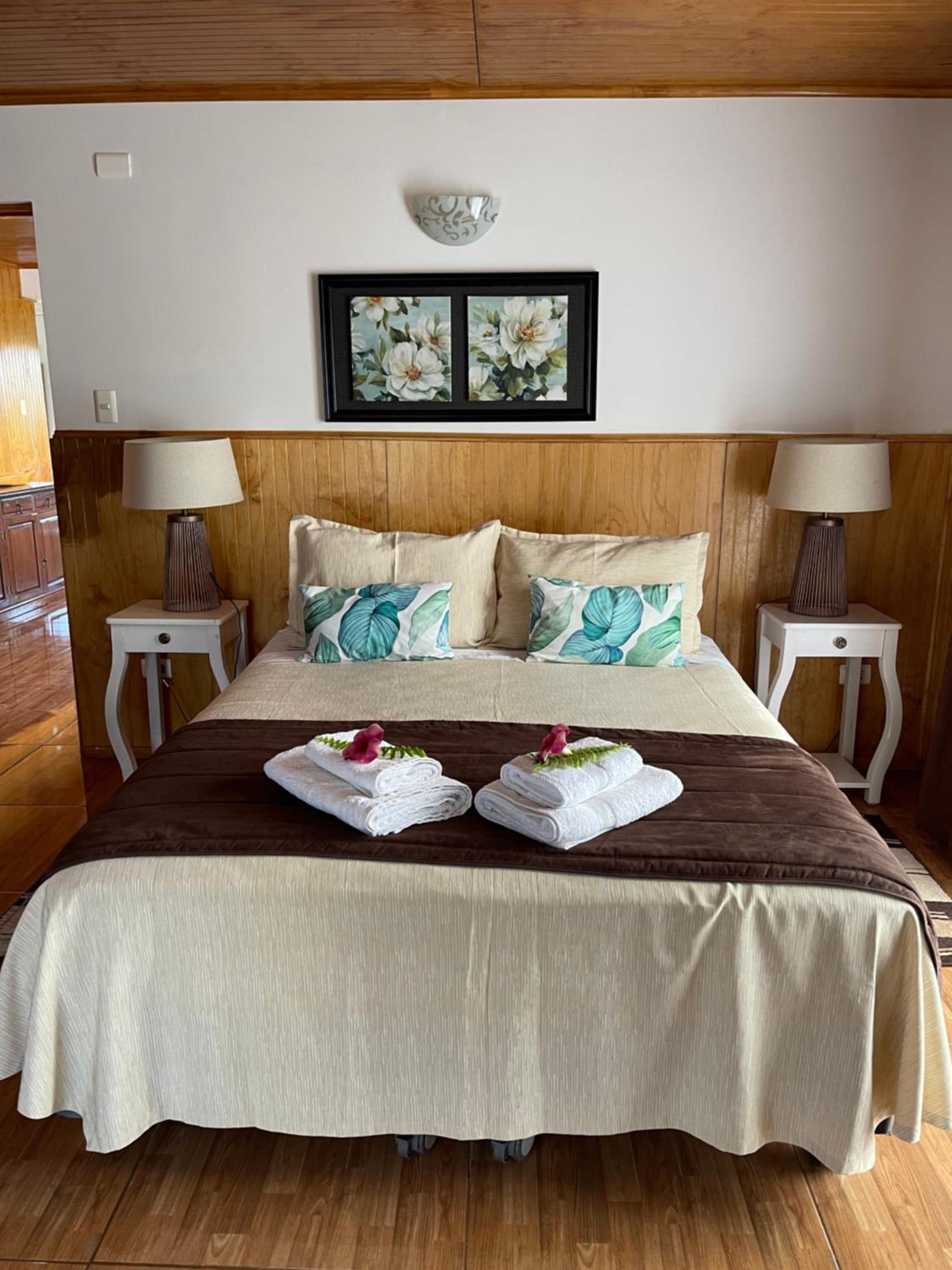 Teanehi Bed & Breakfast