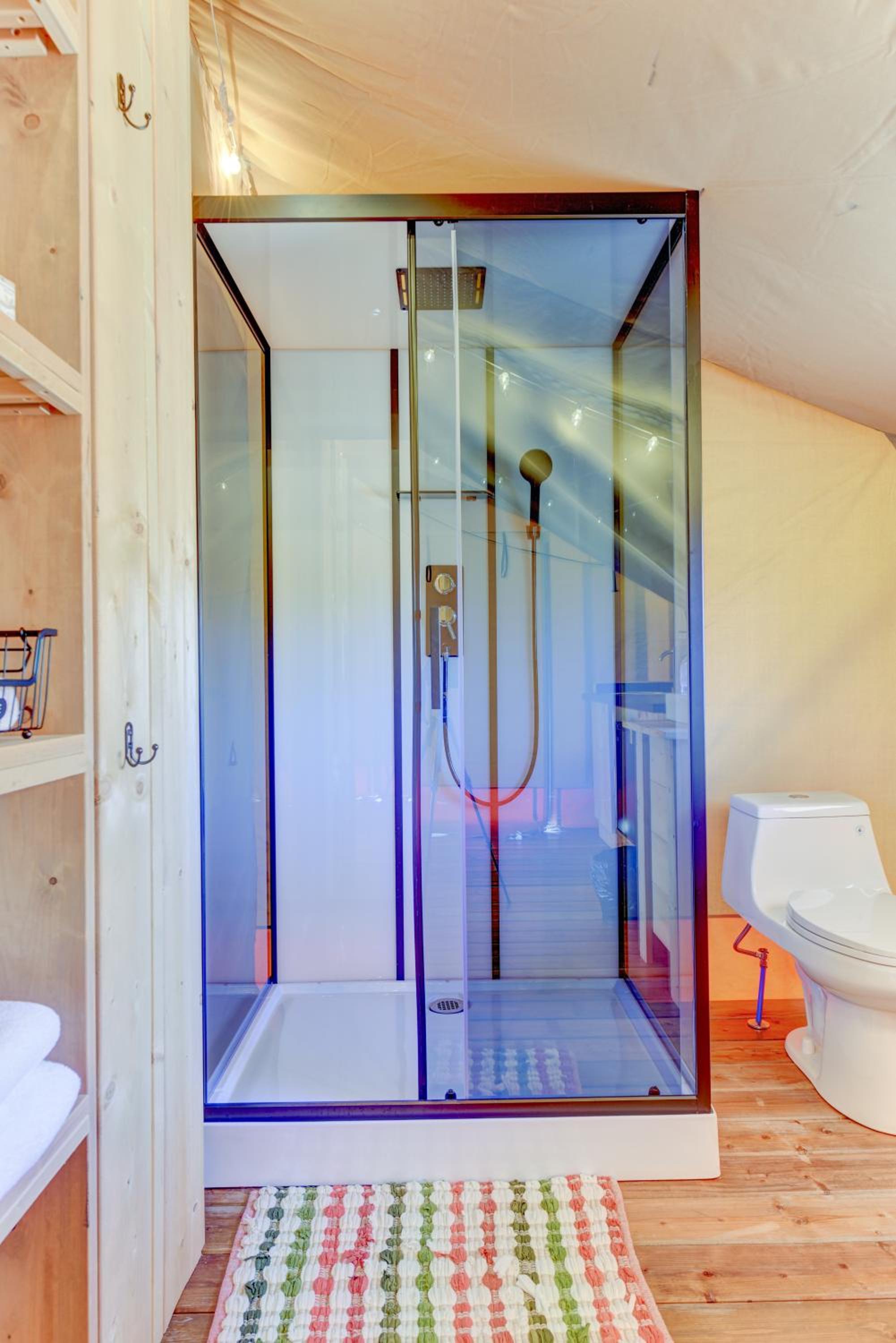 Glamping Retreat on Scenic Winery