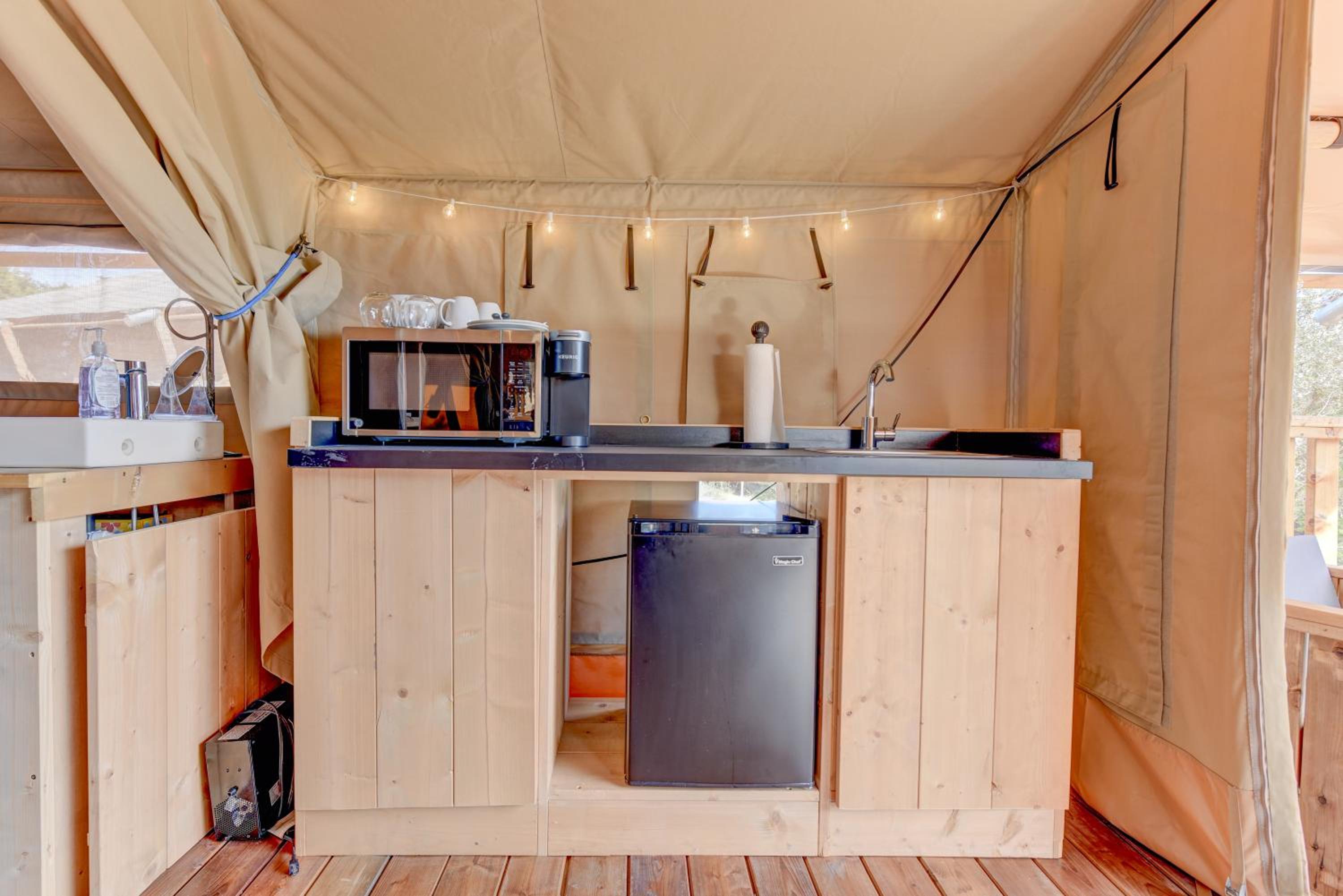 Glamping Retreat on Scenic Winery