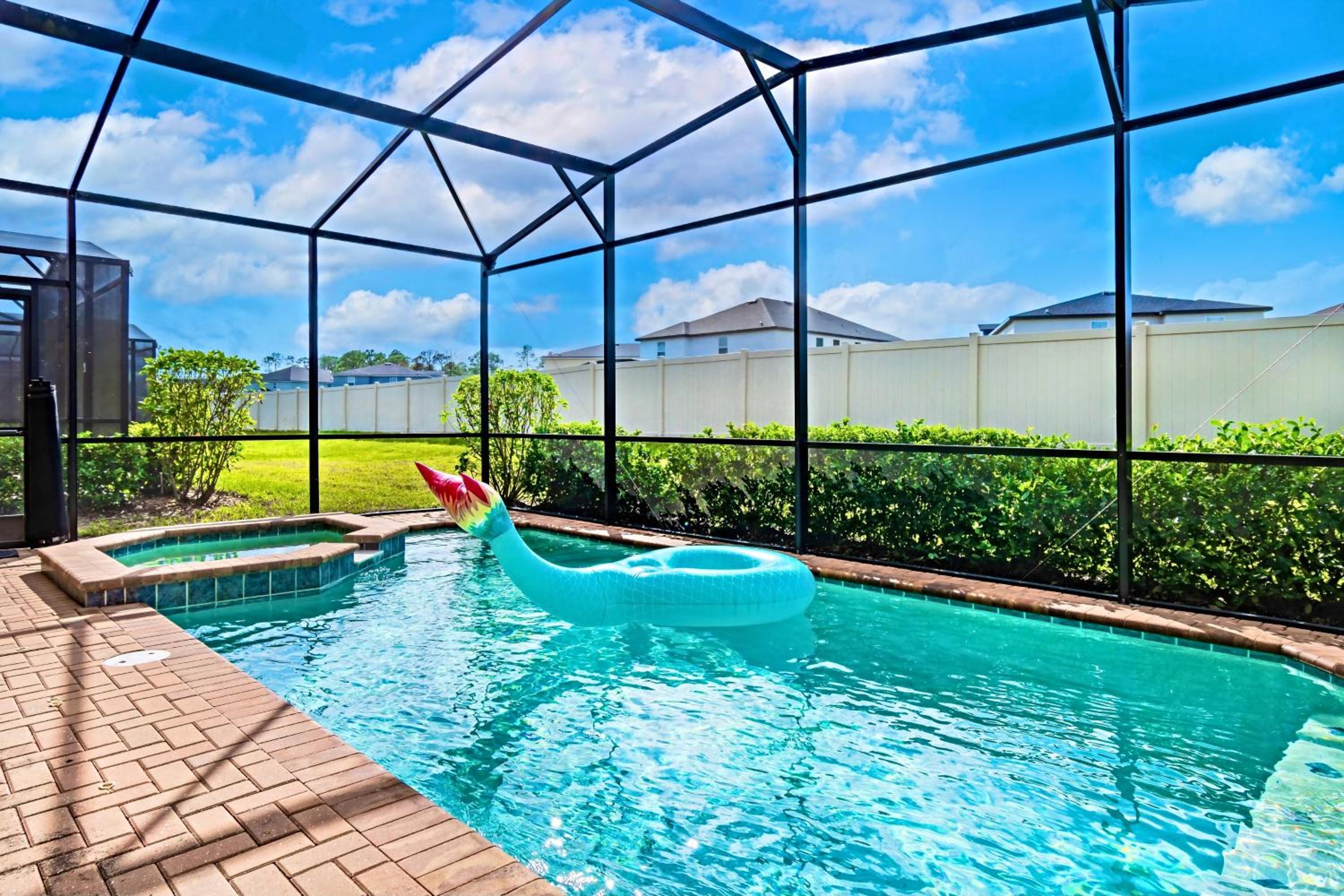 Spacious Family Villa Pool Parking Near Disney World