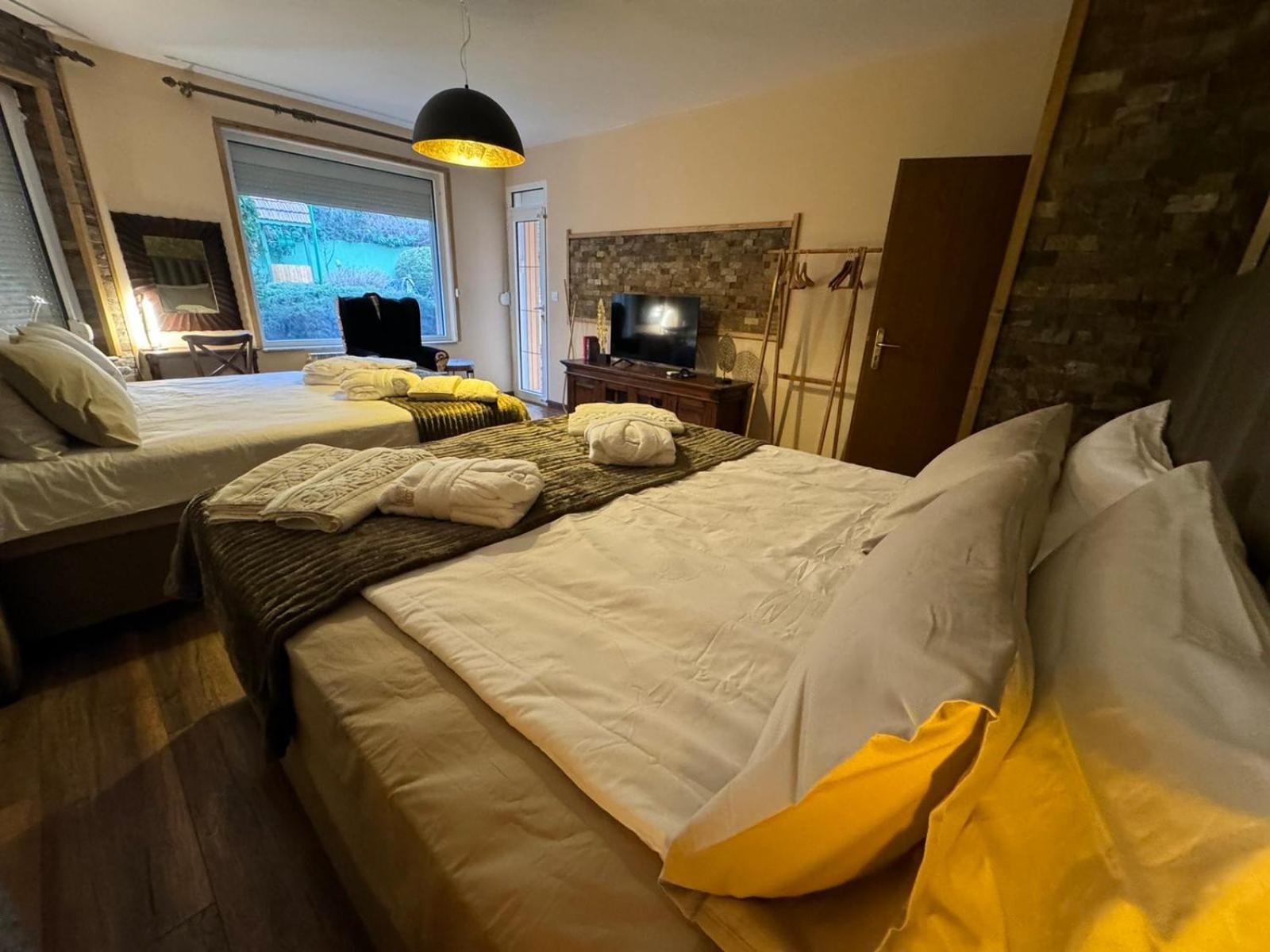 Villa Boyana City & Relax with Hot Jacuzzi and Sauna by BookVillaBG