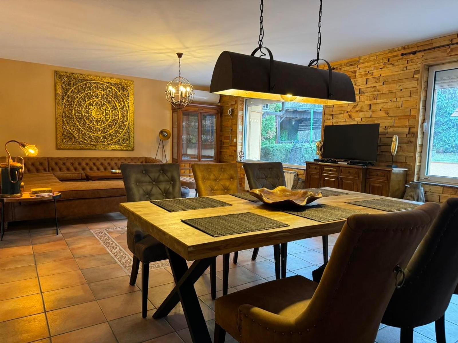 Villa Boyana City & Relax with Hot Jacuzzi and Sauna by BookVillaBG