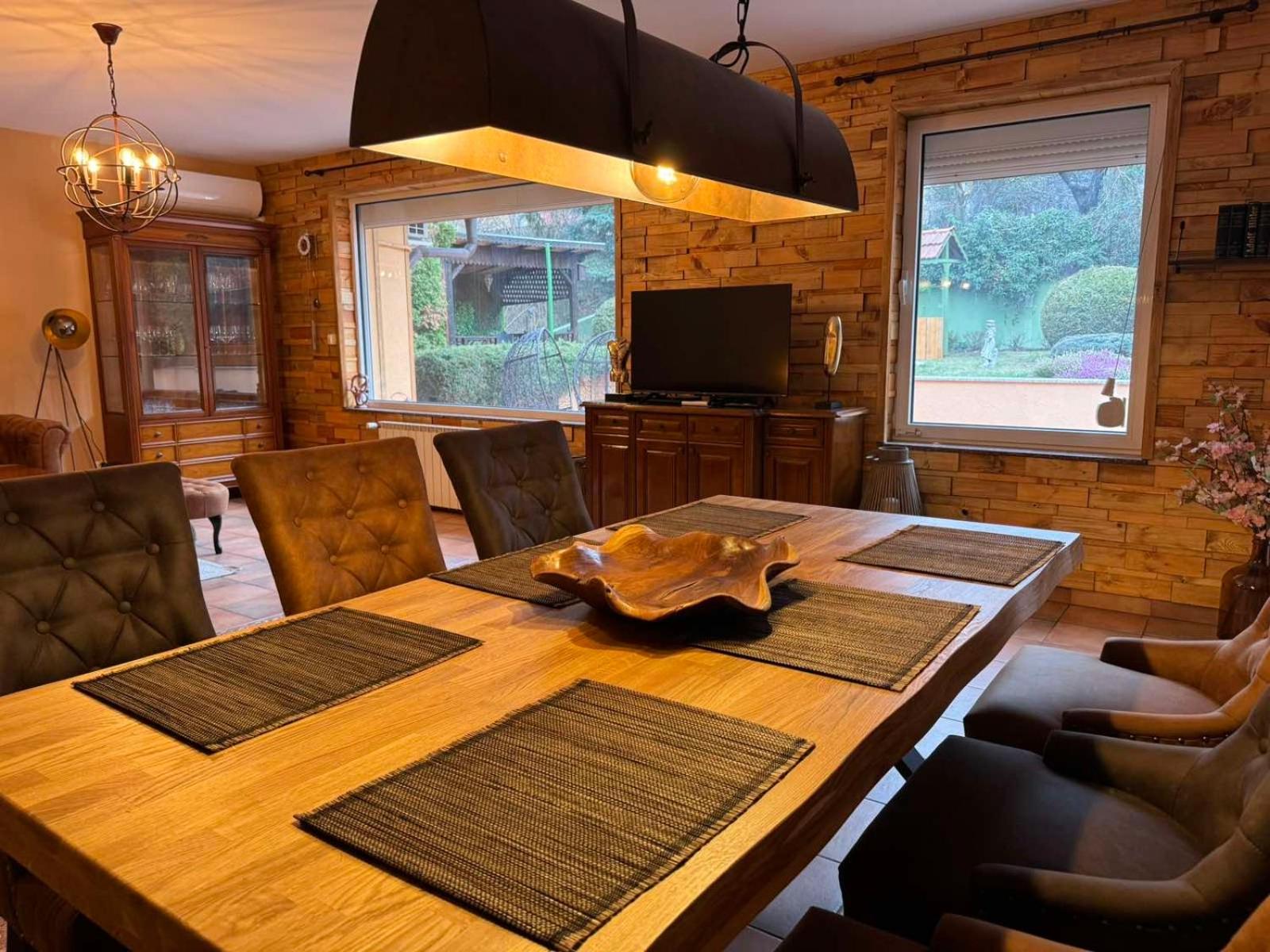 Villa Boyana City & Relax with Hot Jacuzzi and Sauna by BookVillaBG