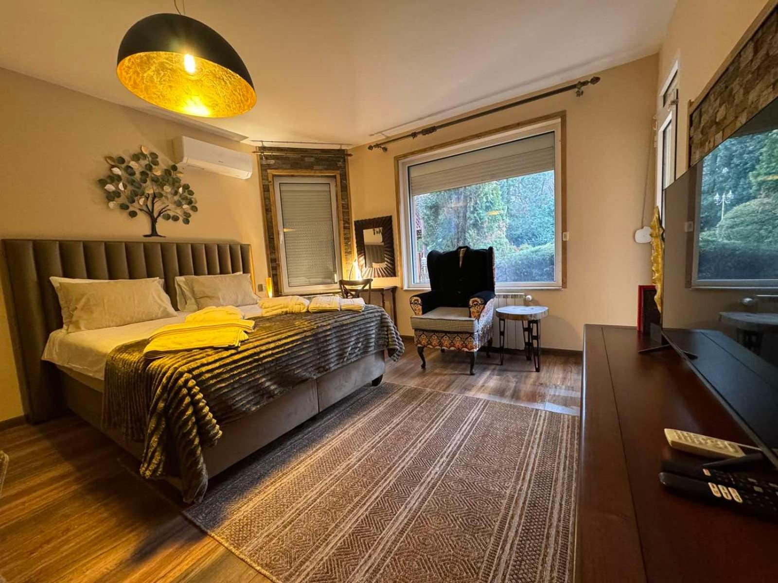 Villa Boyana City & Relax with Hot Jacuzzi and Sauna by BookVillaBG