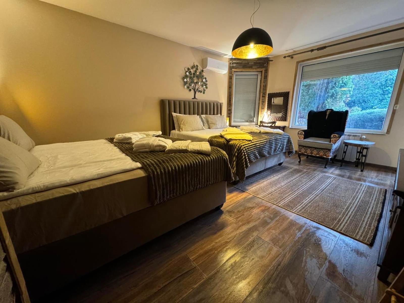 Villa Boyana City & Relax with Hot Jacuzzi and Sauna by BookVillaBG