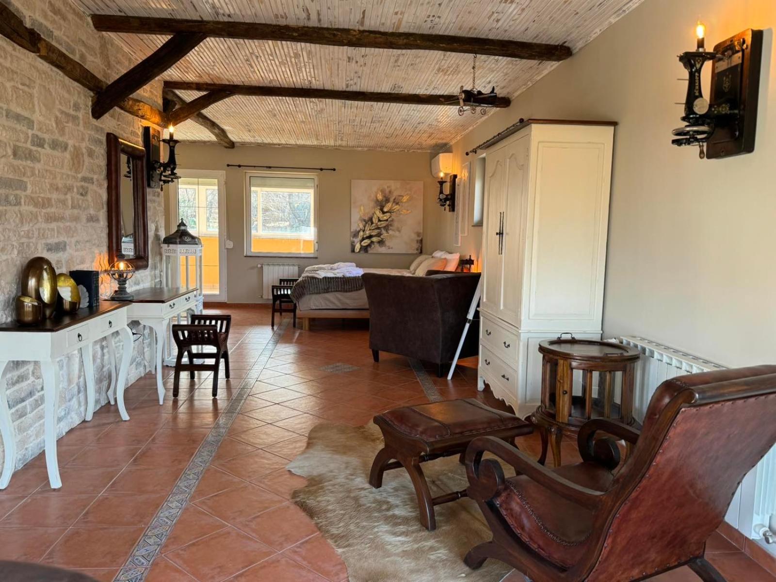 Villa Boyana City & Relax with Hot Jacuzzi and Sauna by BookVillaBG
