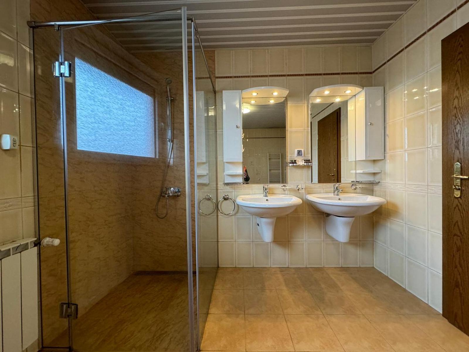 Villa Boyana City & Relax with Hot Jacuzzi and Sauna by BookVillaBG