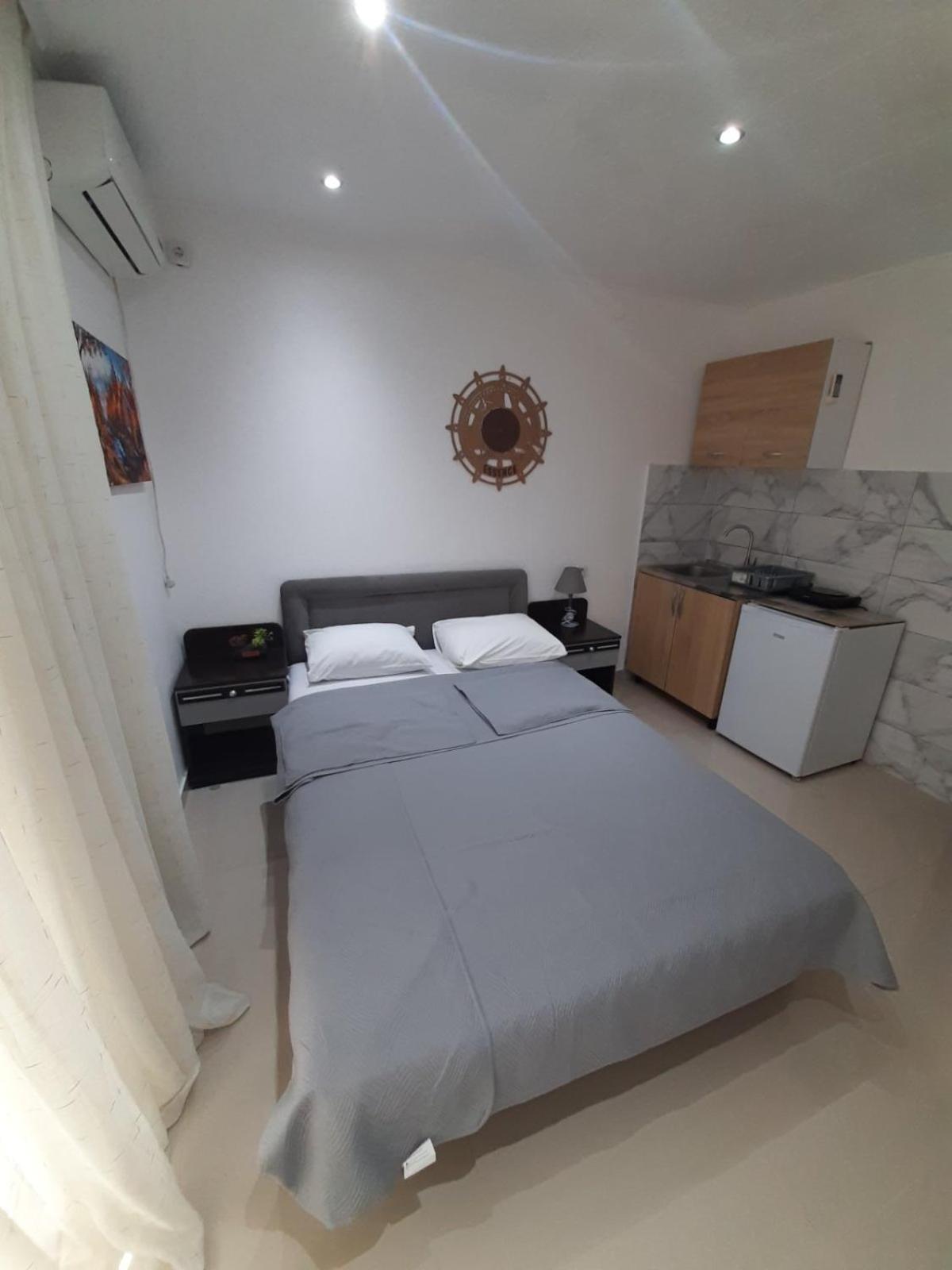 Becic Apartments