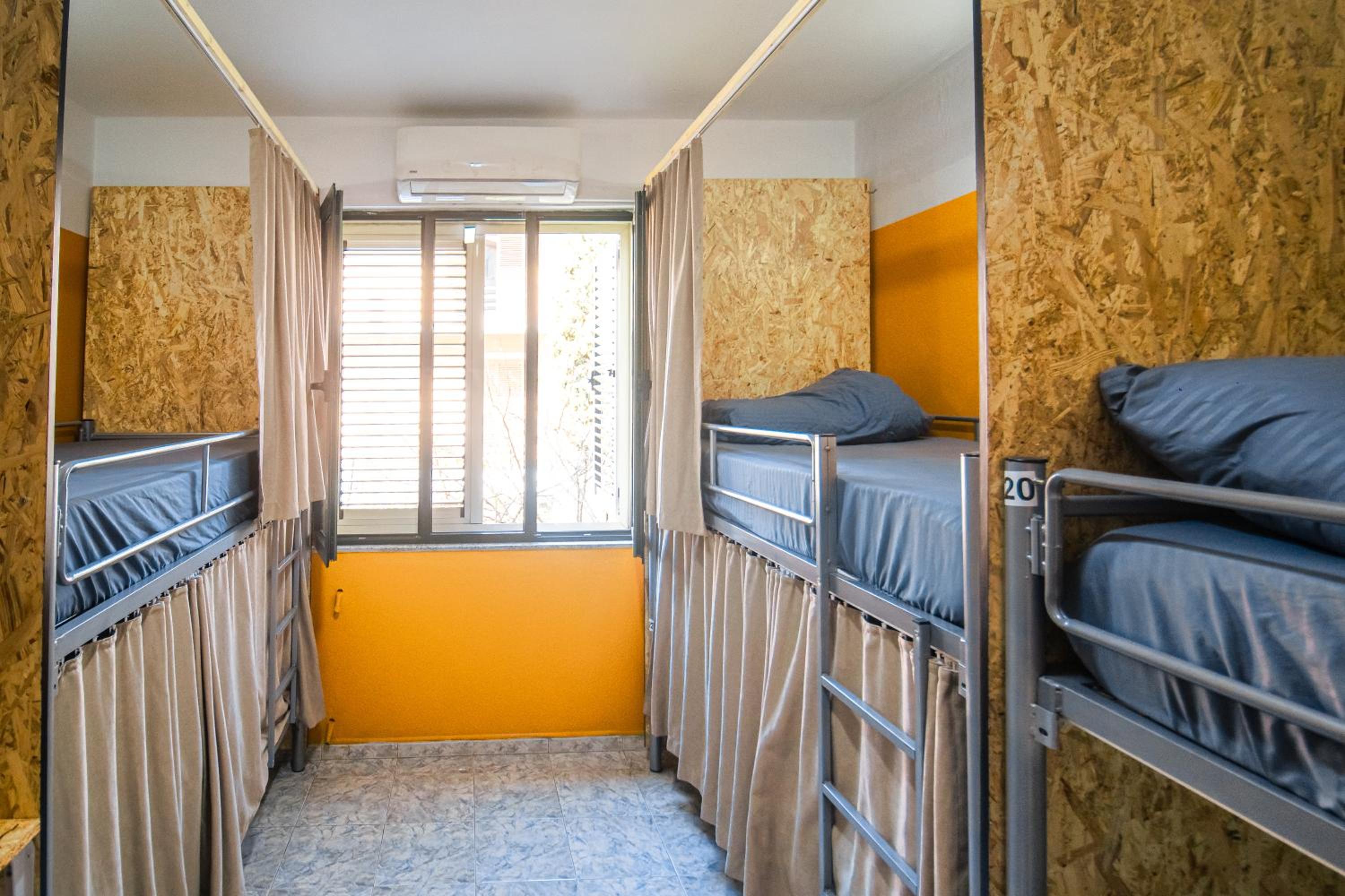 Shkodra Hostel & Day Tours