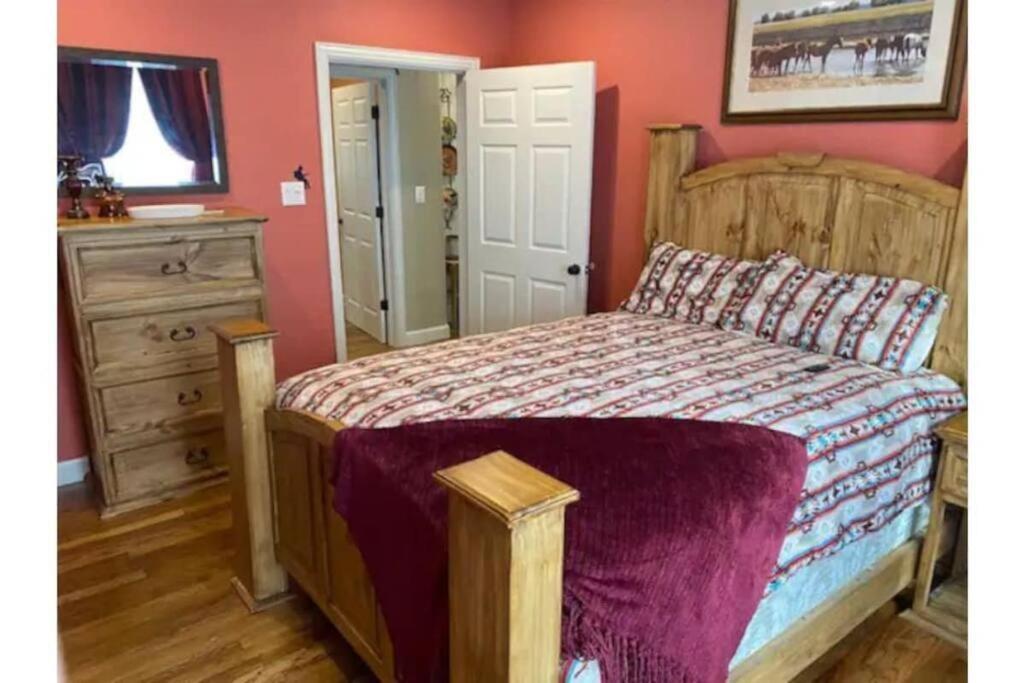 StockYards!-1 block away ! Cowboy Cottage sleeps 9 view 3