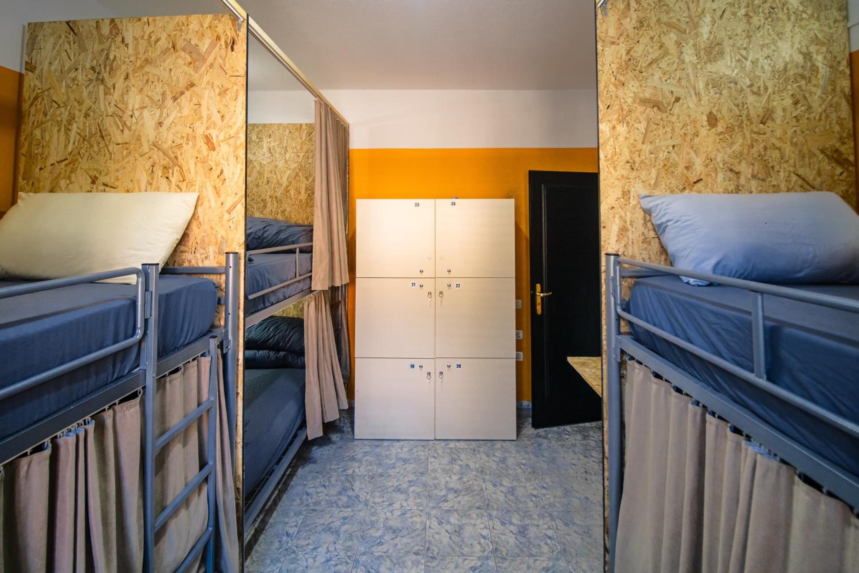 Shkodra Hostel & Day Tours