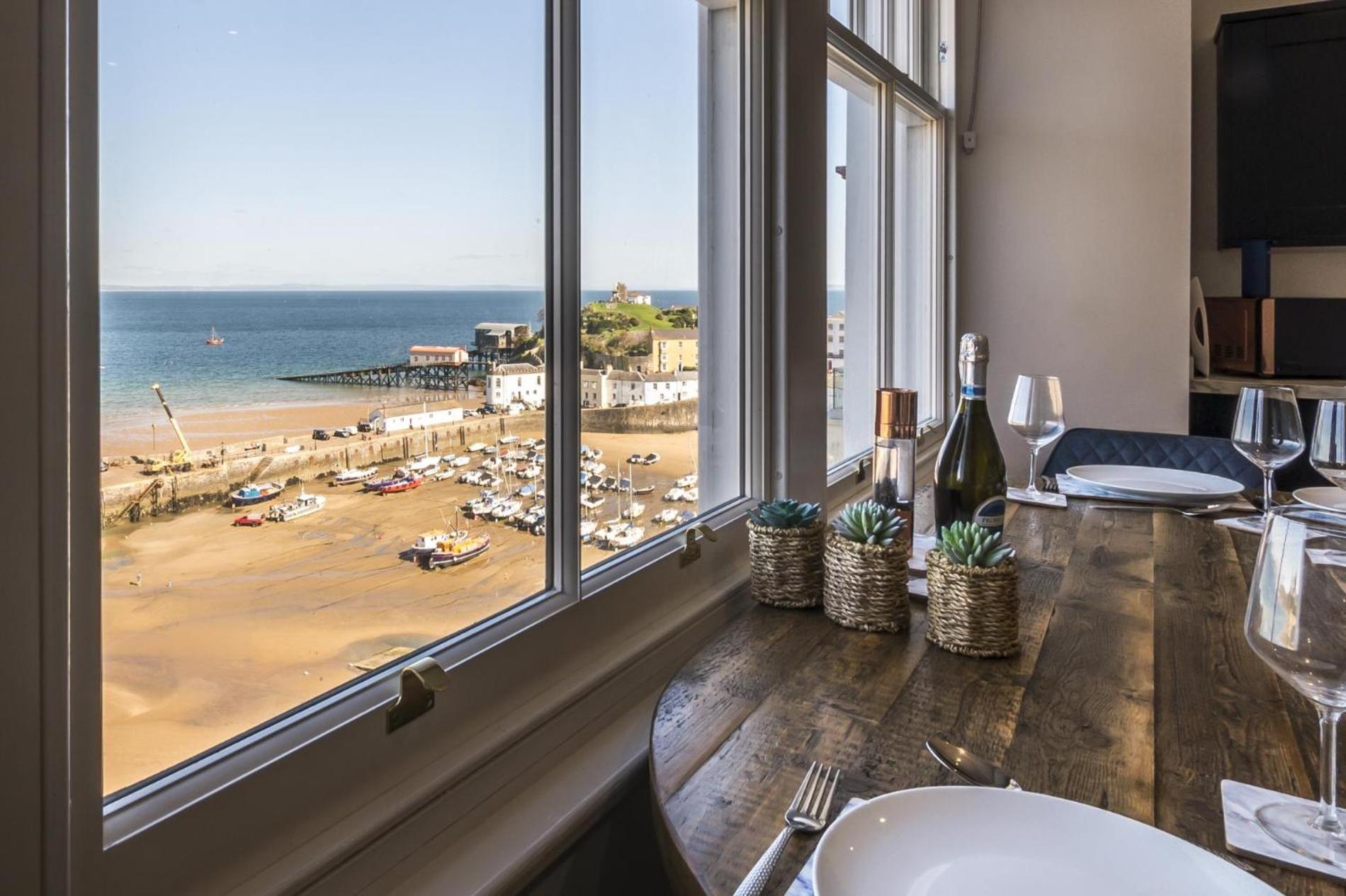 Lady Tenby - 2 Bedroom Apartment - Tenby (Windsor House) view 3