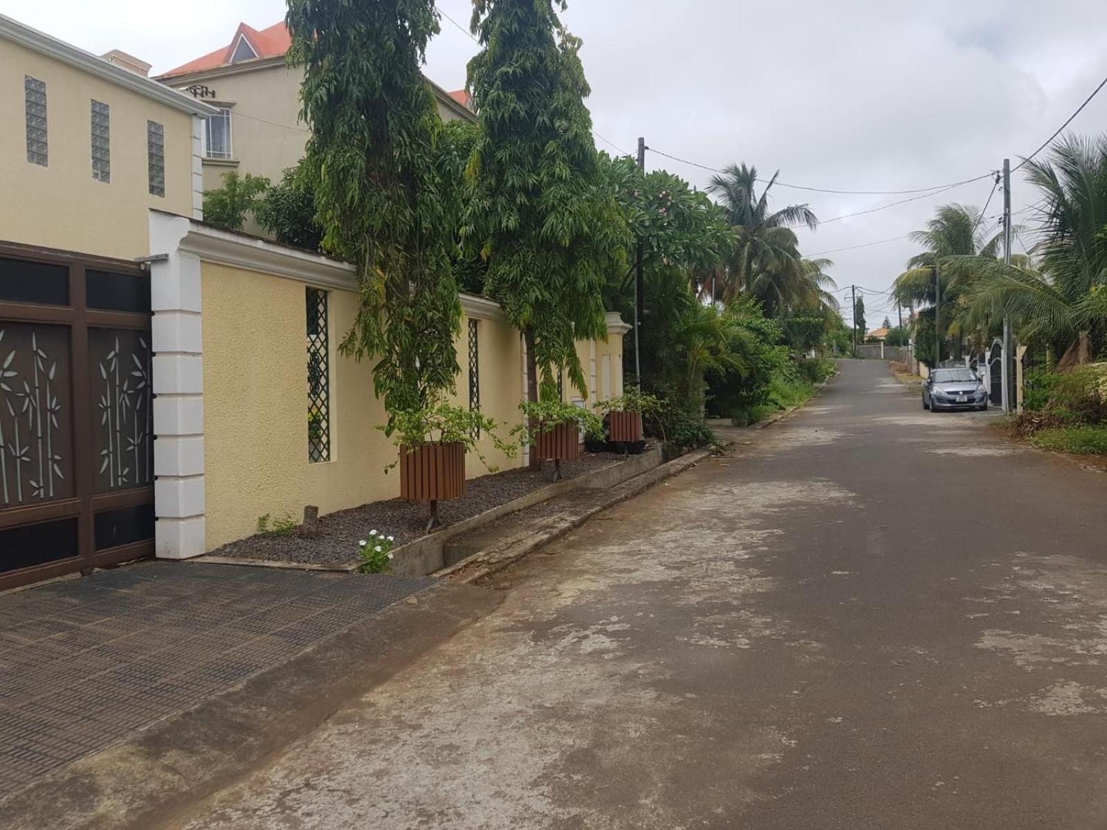 Private 3 bedroom Duplex view 5