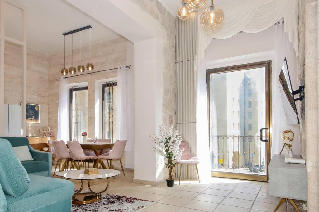 Luxury Apartment