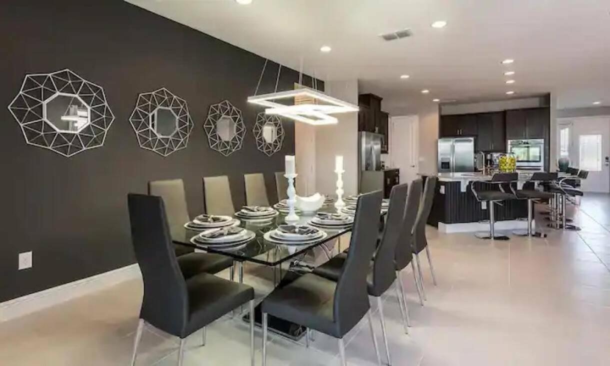 A Luxurious Escape 11Bd Home in Orlando ER251