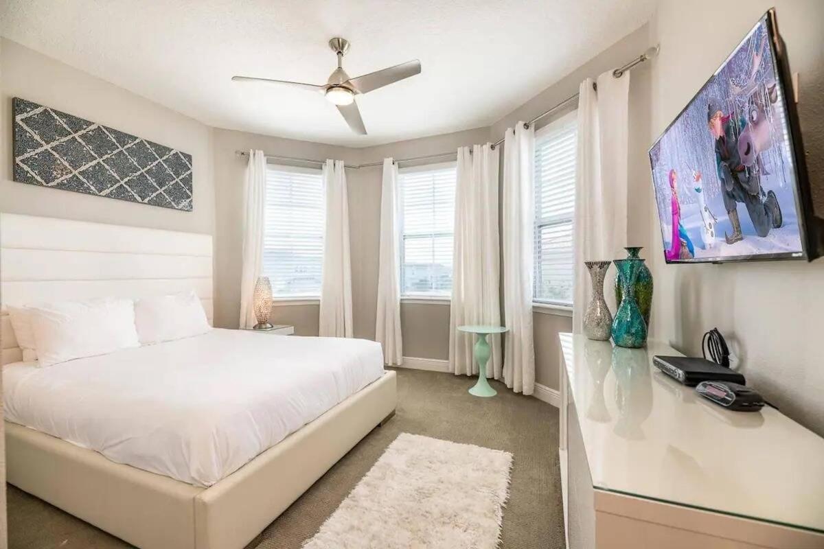 A Luxurious Escape 11Bd Home in Orlando ER251