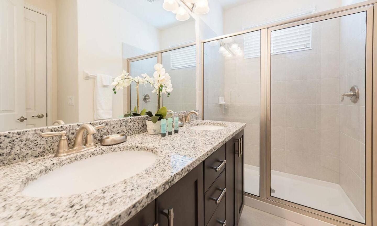 A Luxurious Escape 11Bd Home in Orlando ER251