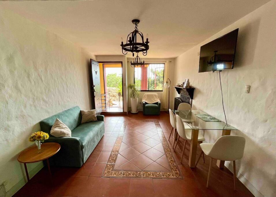Finca La Luna - Bed & Breakfast on an organic farm