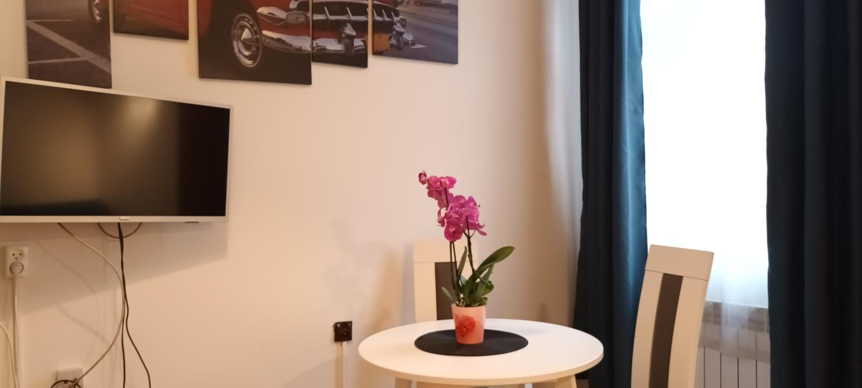 Royal Castle Apartments