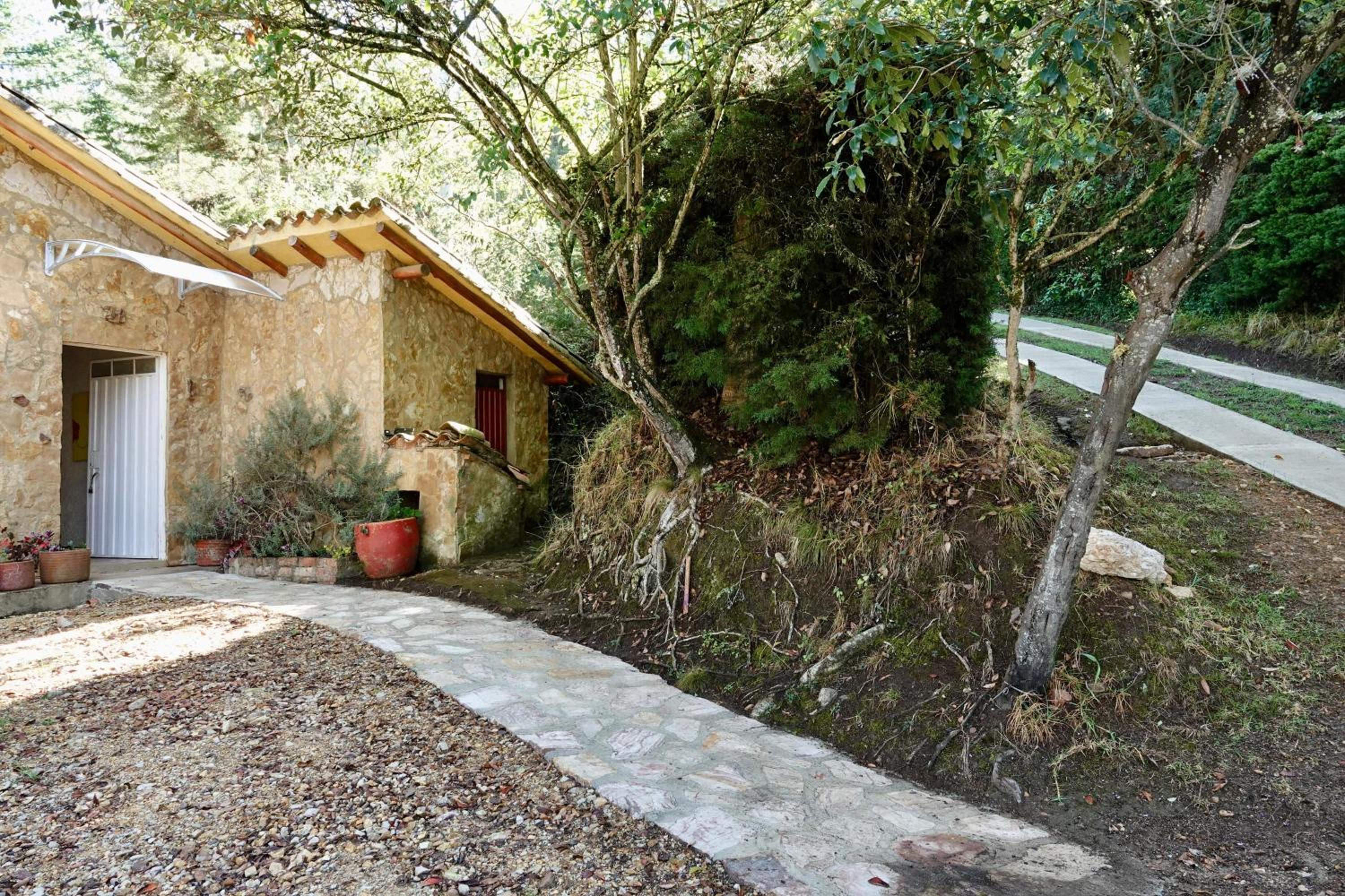 Encantadora casa de piedra