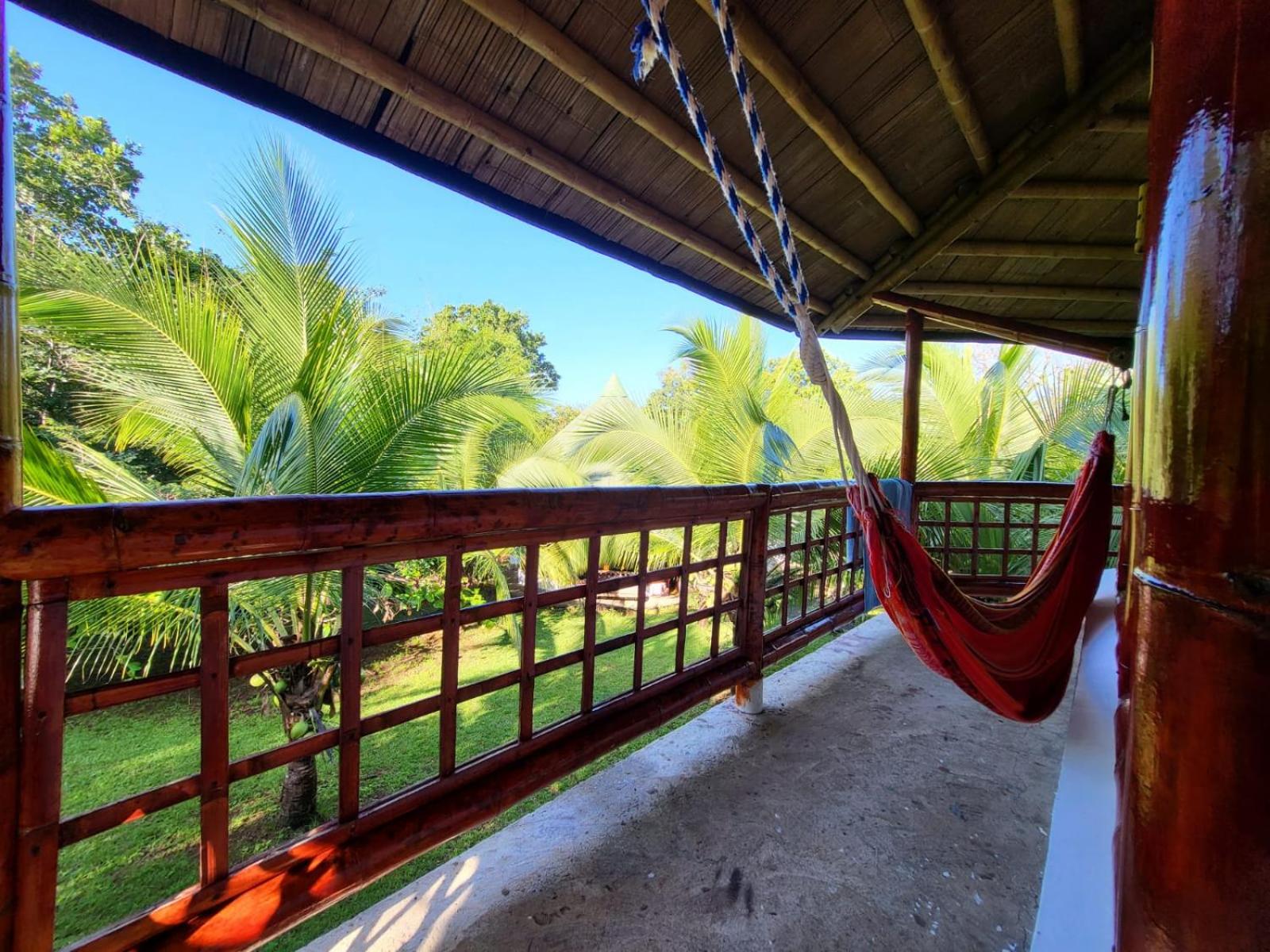 Eco-Lodge Deseo Bamboo
