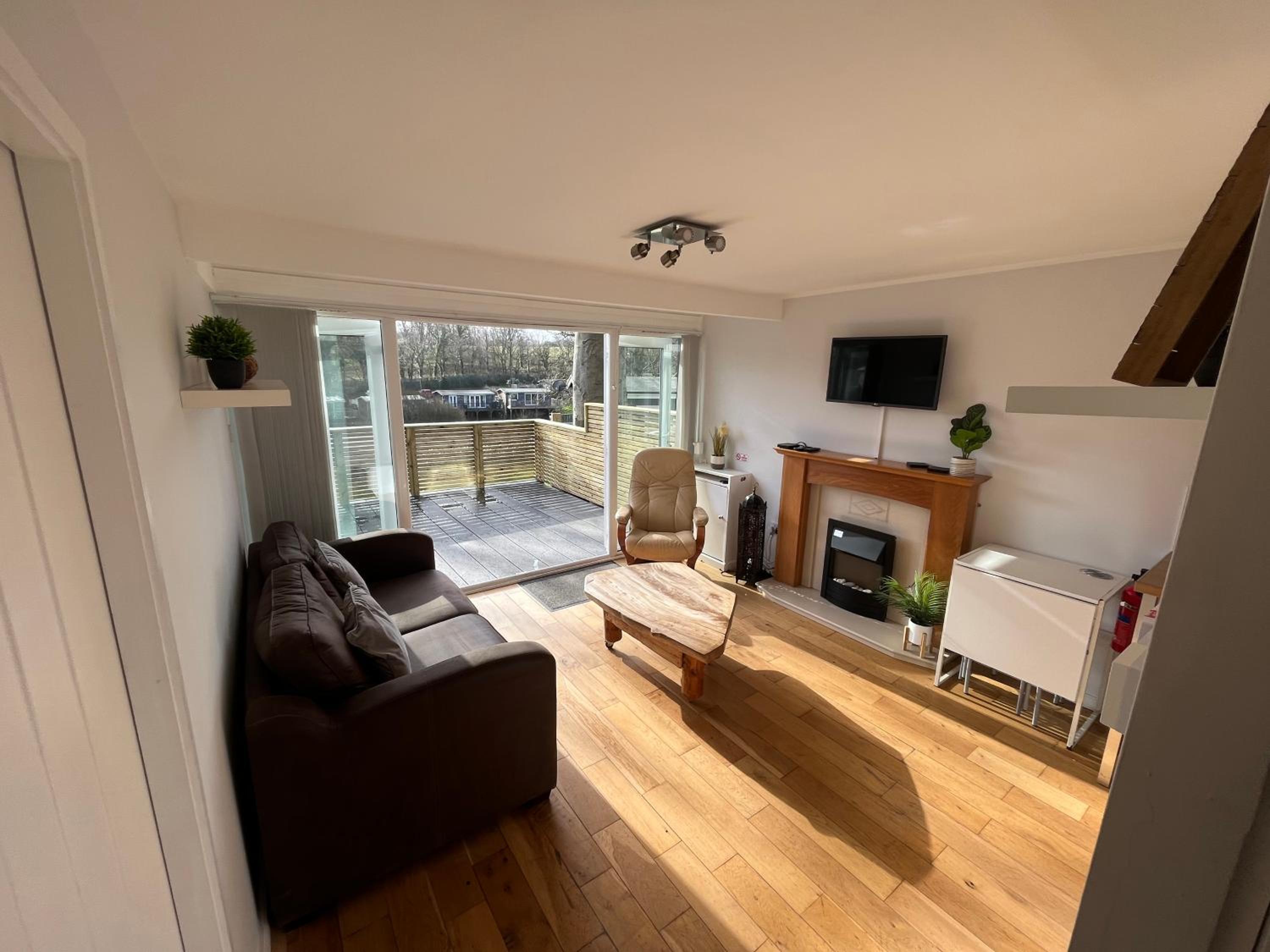 North Wales Lake View 2 Bedroom view 3