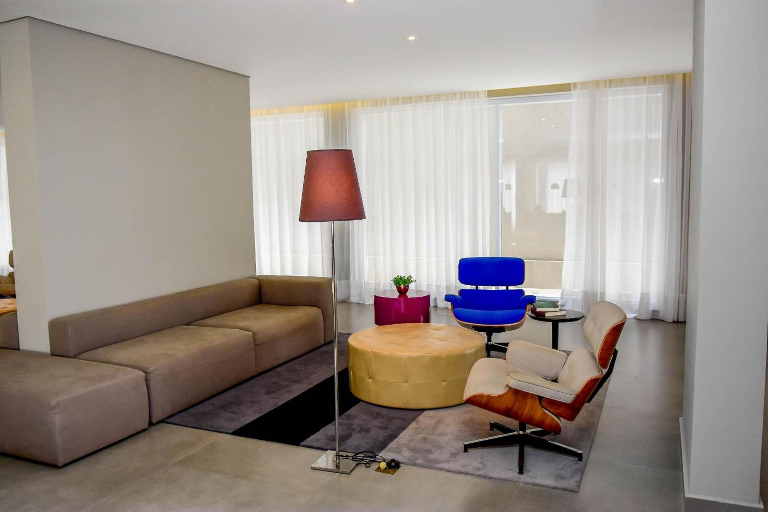 Charmos Studio proximo Allianz com garagem