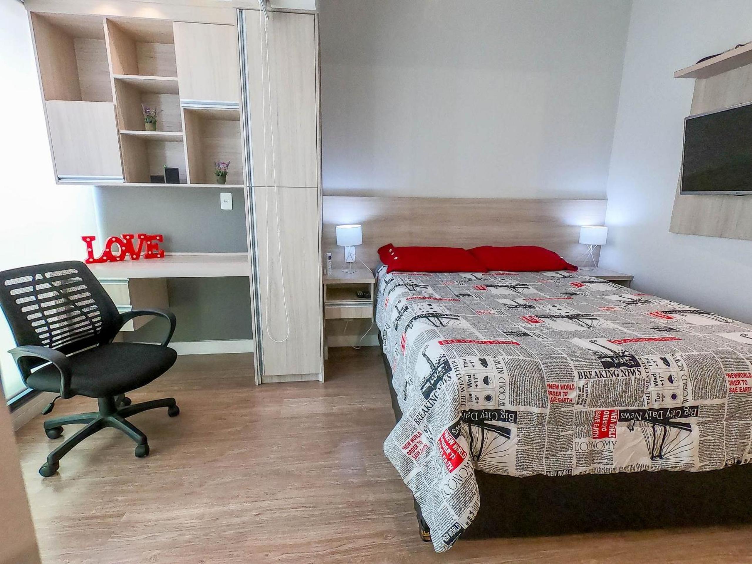 Charmos Studio proximo Allianz com garagem