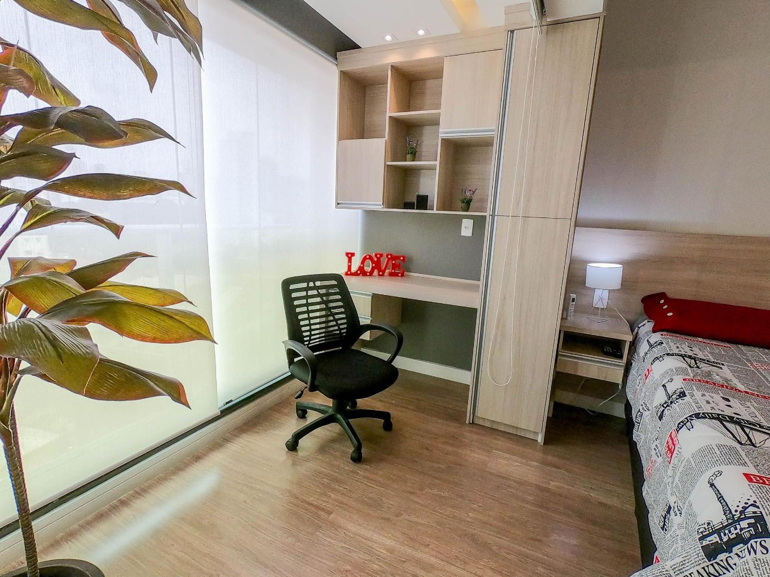 Charmos Studio proximo Allianz com garagem