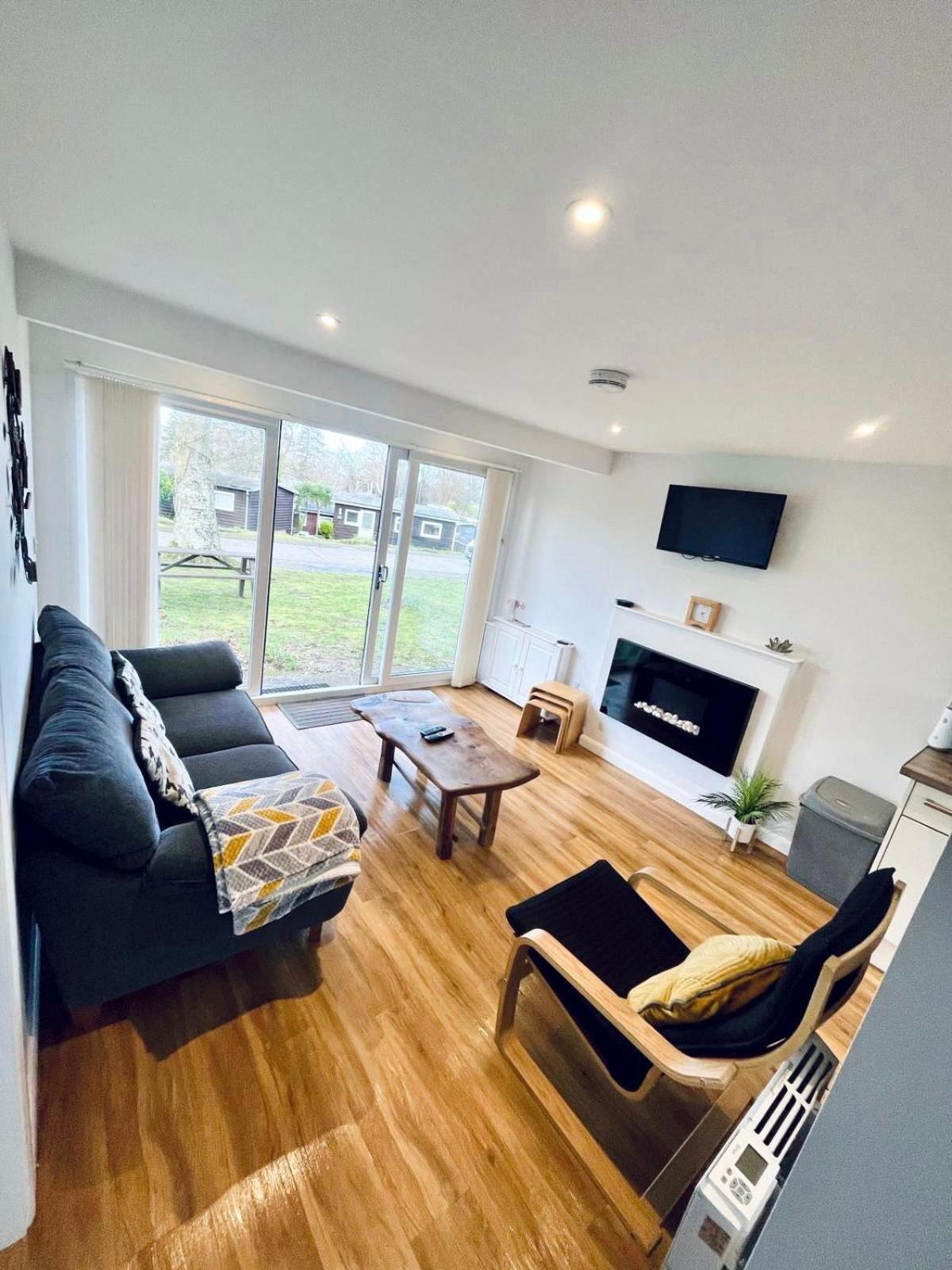 Cozy Snowdonia Chalet view 2