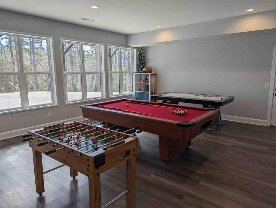 Secluded Luxury Mountain Retreat House view 4
