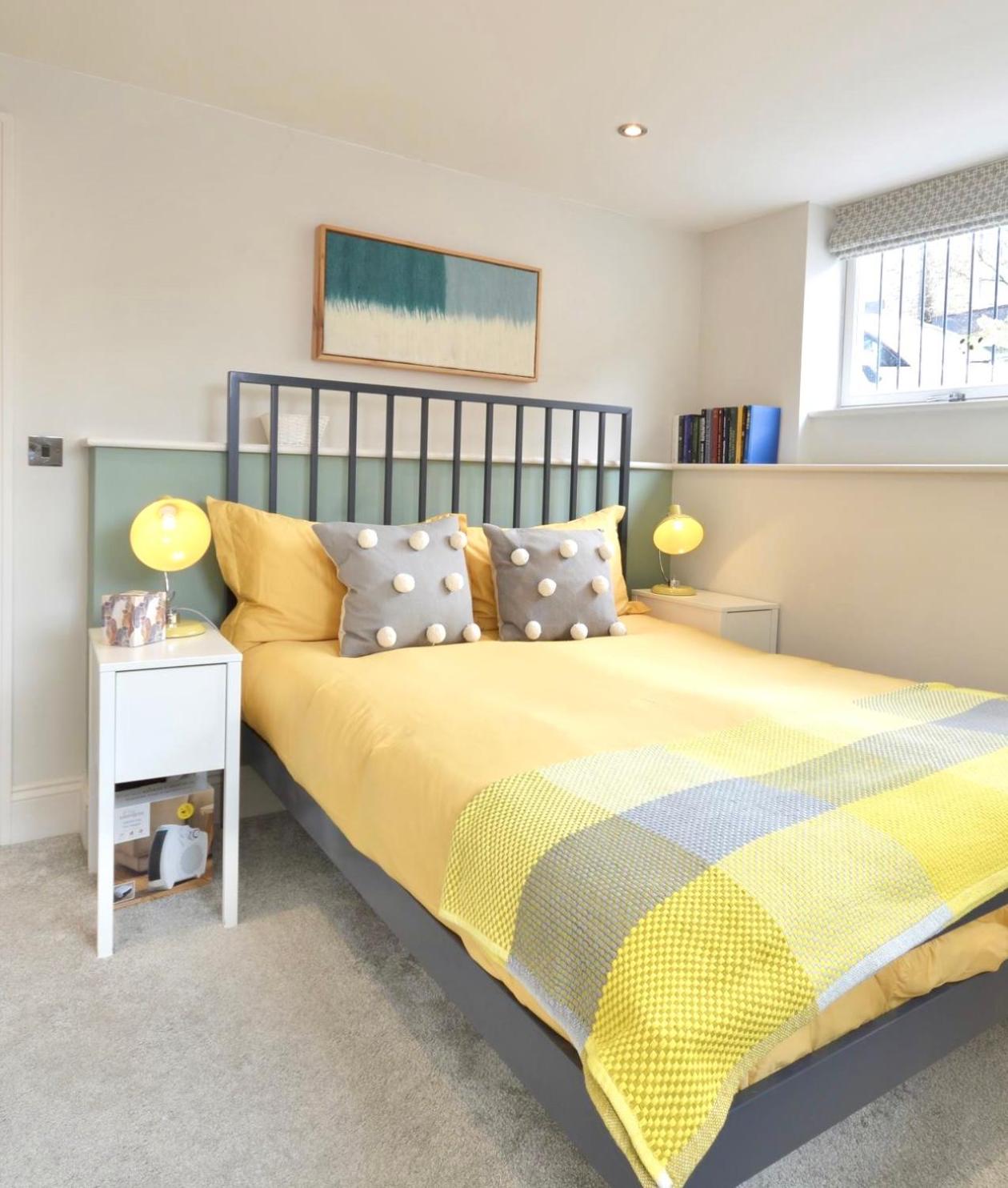 Fulham Townhouse, 2 Baths, Parking, Breakfast