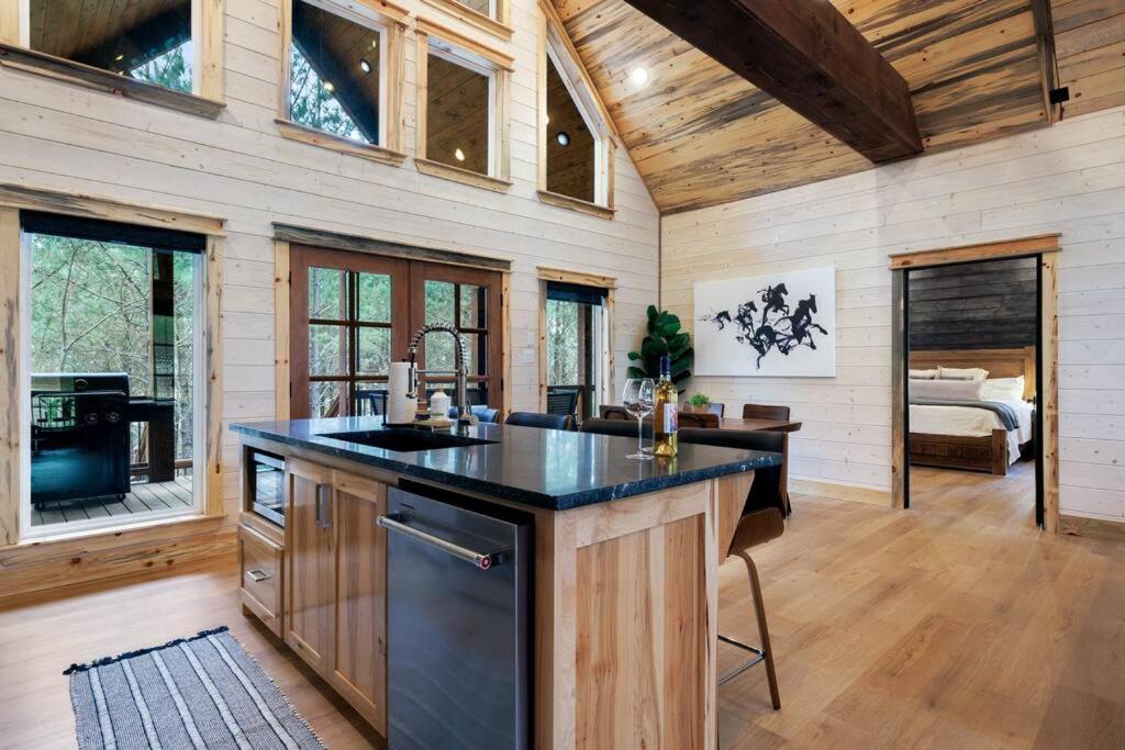 Lone Pine Lodge. Brand new! 2 bedroom luxury cabin. view 4