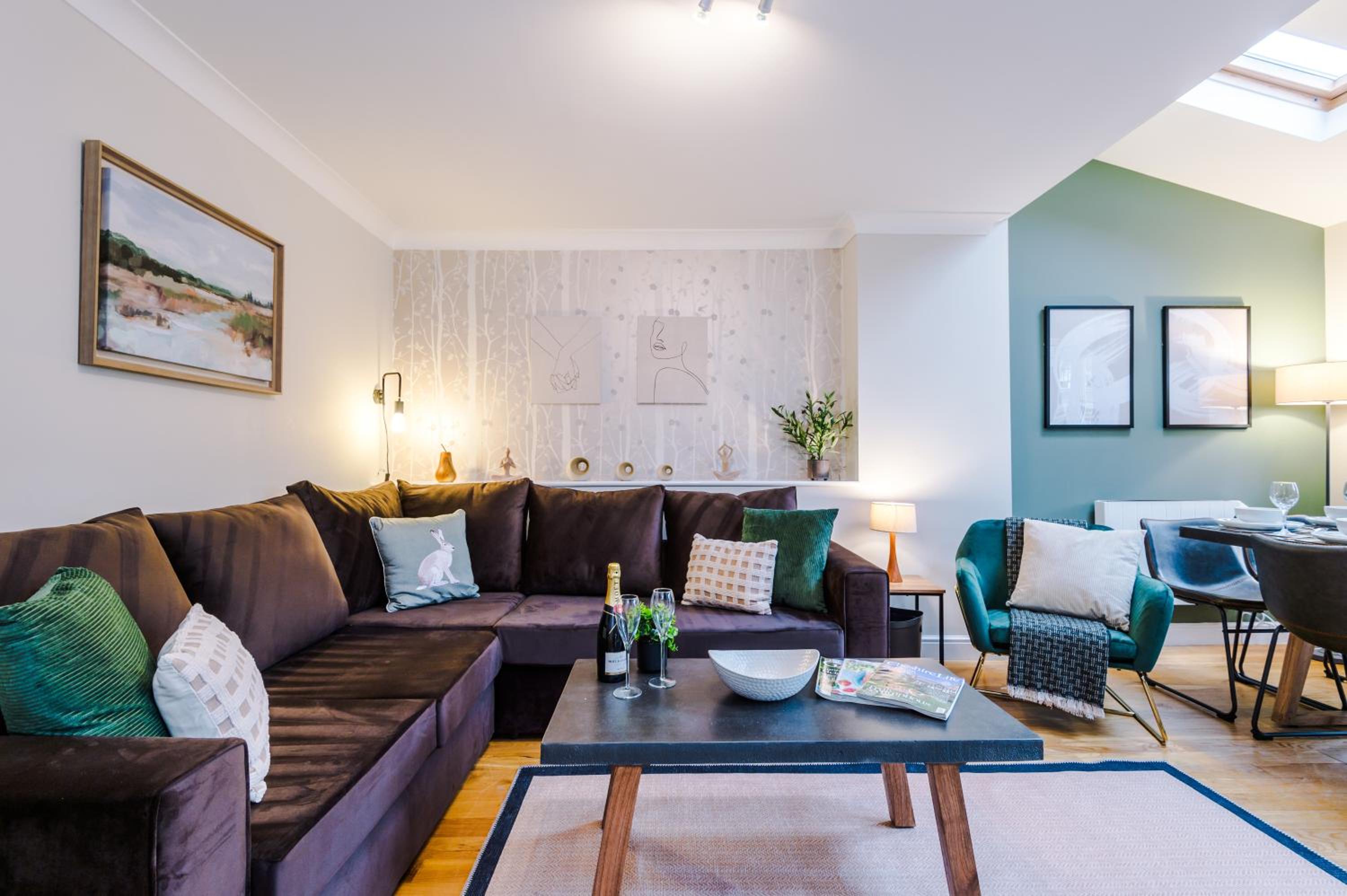 NEW! Incredible Home In Northwich By 53 Degrees Property, Perfect For Groups, FREE Parking! view 3