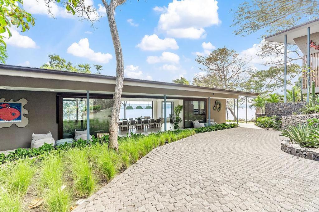 Villa Cinco Monos