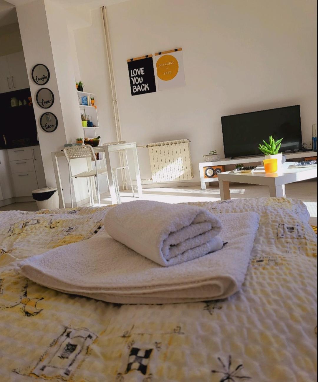 City Center White Apartment! view 2
