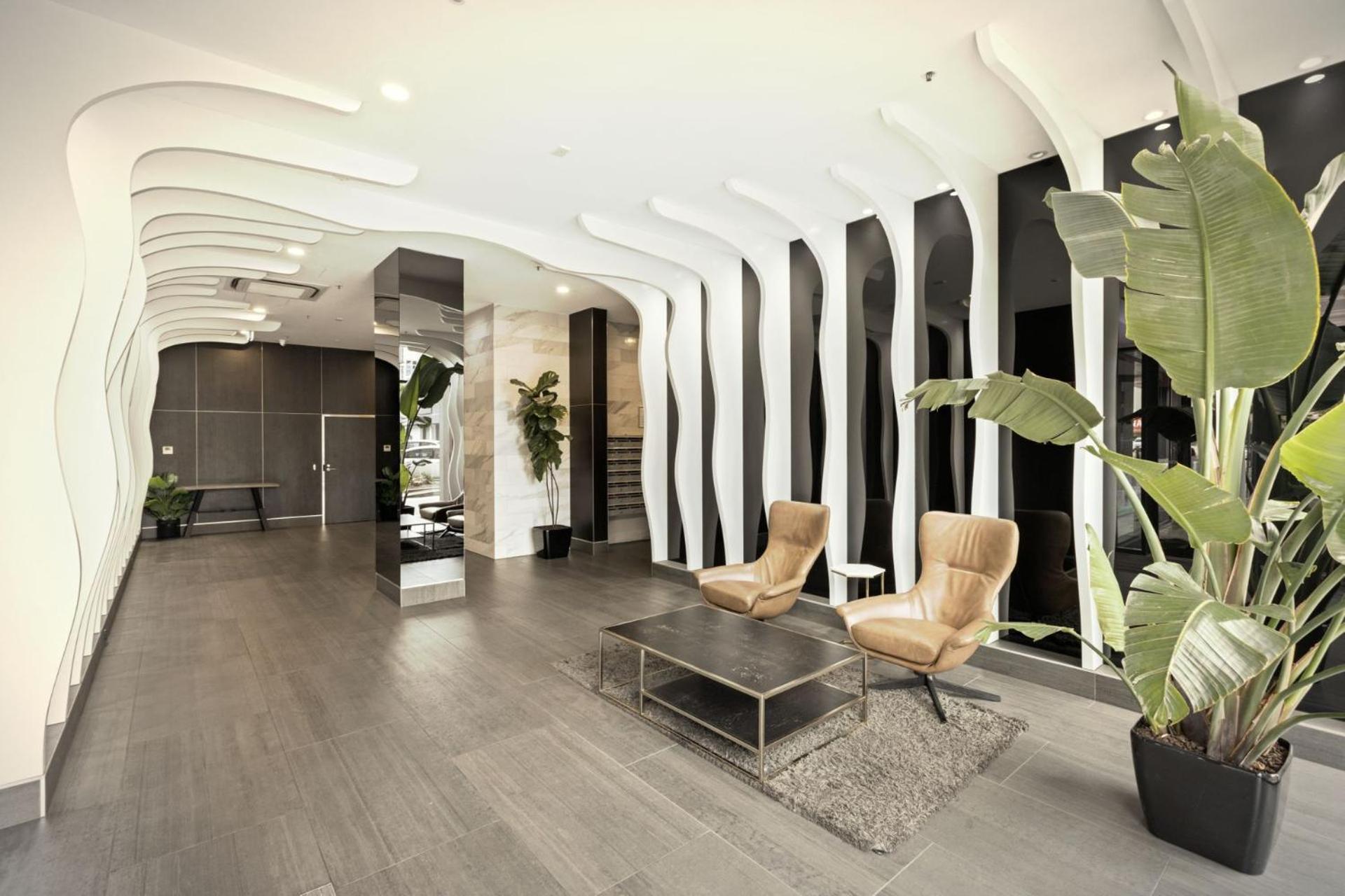 2 BR Apartment with Stunning Views and Car Parking