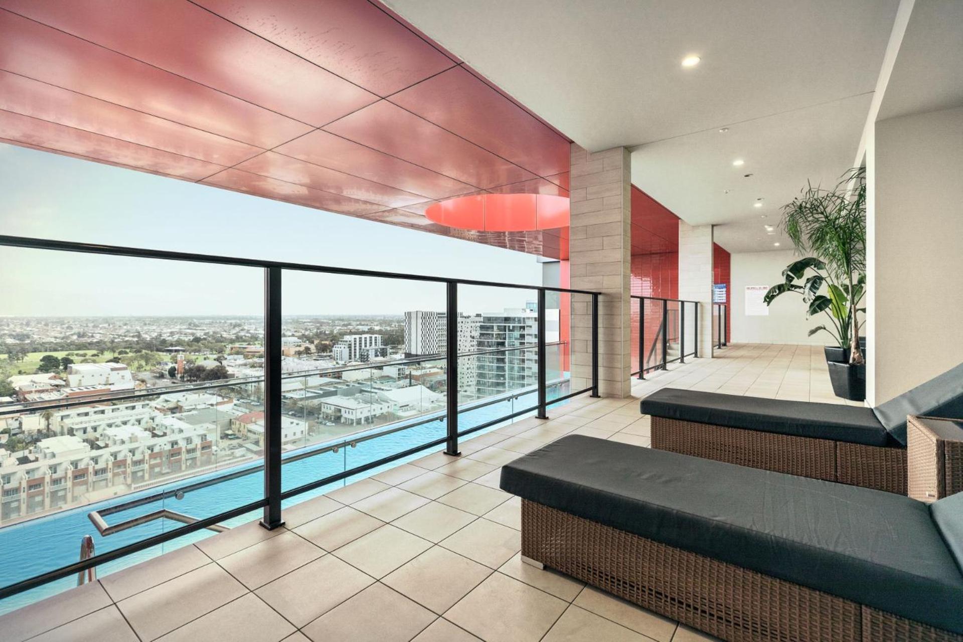 2 BR Apartment with Stunning Views and Car Parking