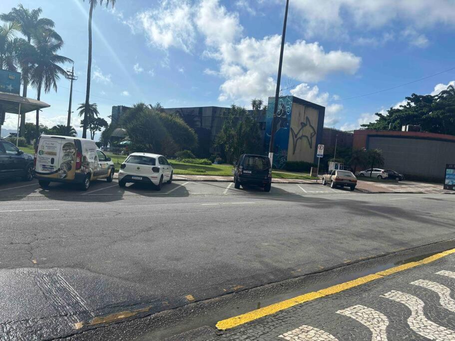 Lindo Apto Pé na Areia