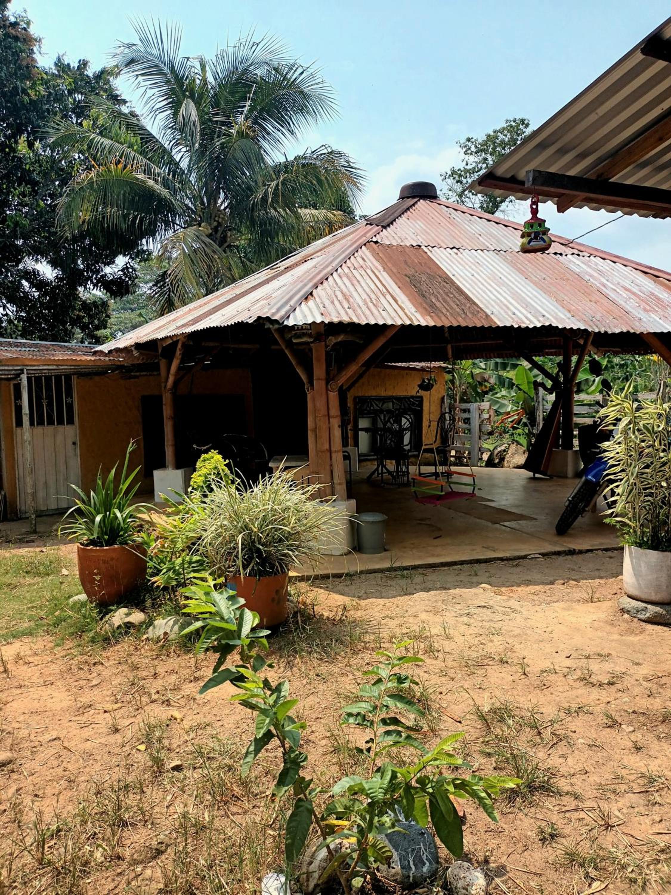 Hostal La Cabaña