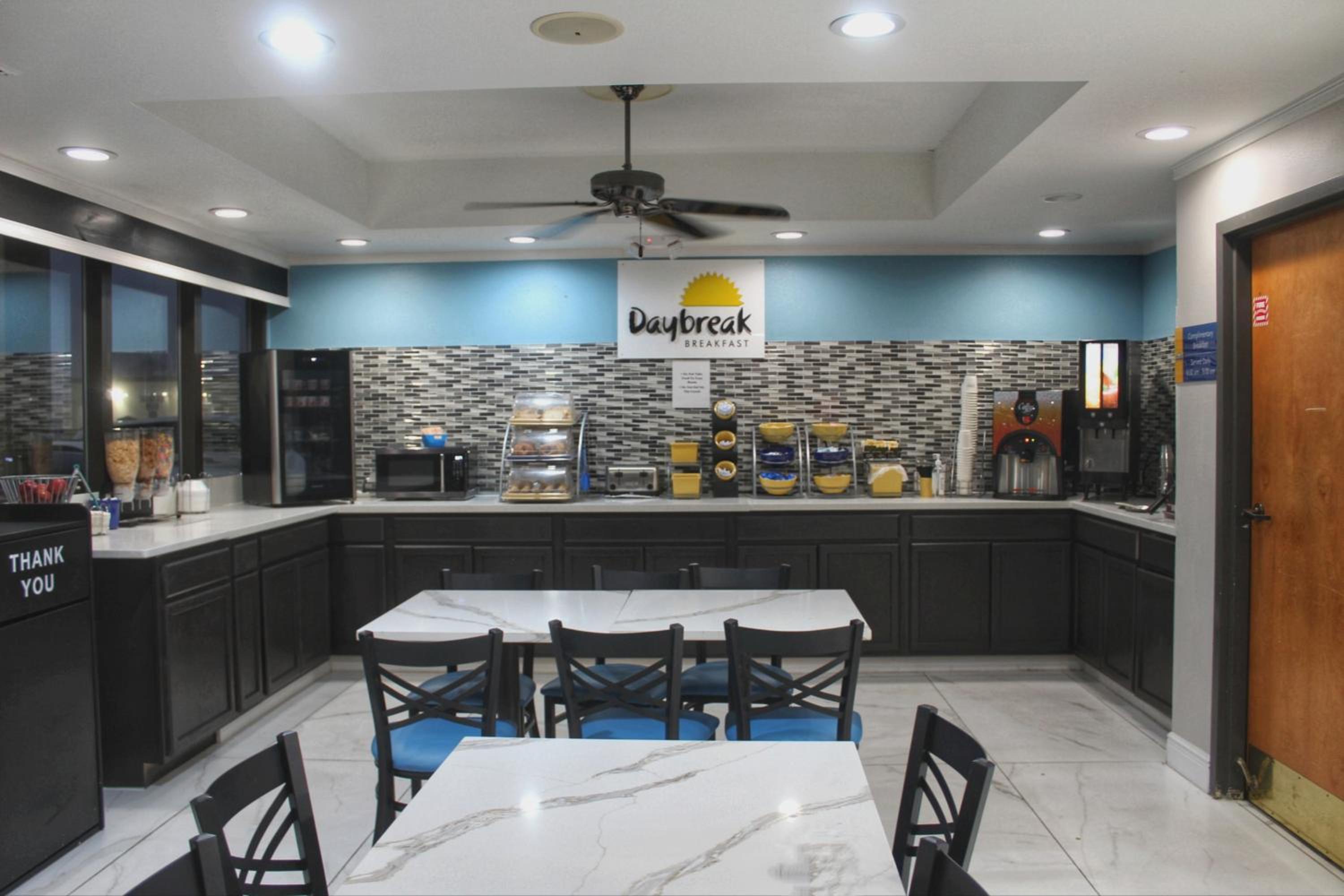 Marianna Vacations - Days Inn by Wyndham Marianna - Property Image 23