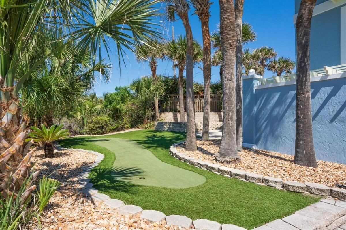 Oceanfront Hot Tub Putting Green Fire Pit view 4