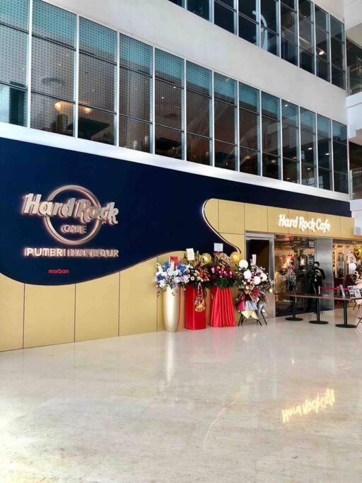 Pinetree Marina Resort by WP HOMESTAY