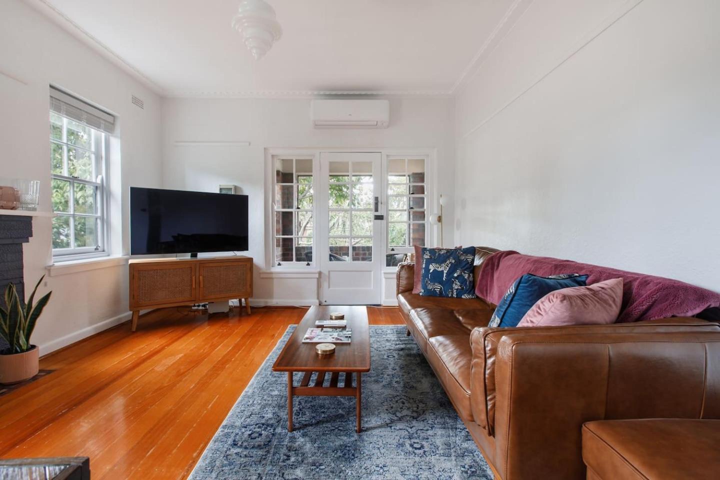 Charnwood Vintage - Effortless Elegance in St Kilda
